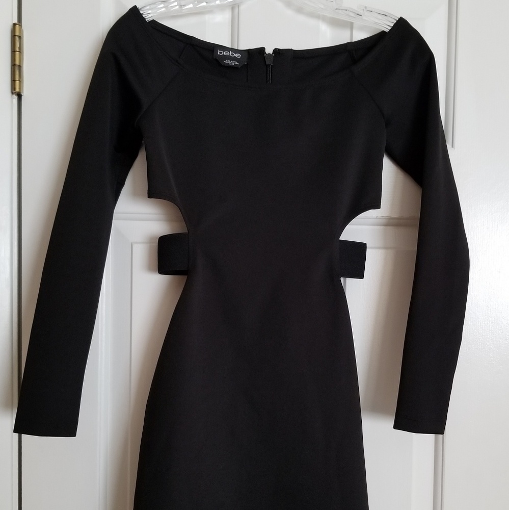 Bebe long sleeve- body- con dress